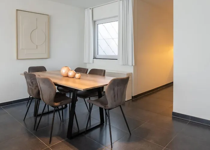 Apartment Beautiful Duplex For 6 On A Top-notch Location With Free Parking *