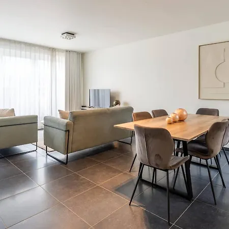 Beautiful Duplex For 6 On A Top-notch Location With Free Parking * オステンド